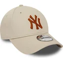 new-era-curved-brim-brown-logo-9forty-league-essential-new-york-yankees-mlb-beige-adjustable-cap