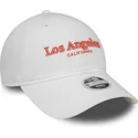 petten-gebogen-wit-verstelbare-band-9twenty-wordmark-van-los-angeles-california-van-new-era