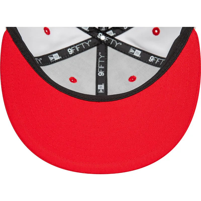 petten-plat-rood-snapback-9fifty-white-crown-van-chicago-bulls-nba-van-new-era