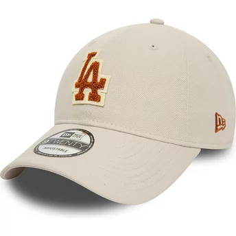 Gorra curva beige ajustable con logo marrón 9TWENTY Boucle de Los Angeles Dodgers MLB de New Era