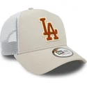 gorra-trucker-beige-y-blanca-con-logo-marron-a-frame-boucle-de-los-angeles-dodgers-mlb-de-new-era