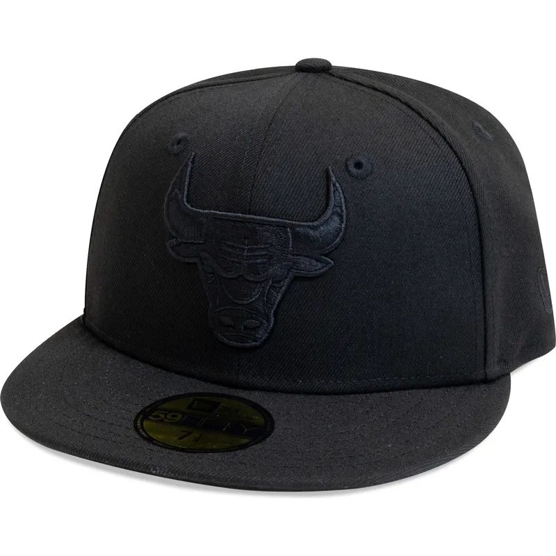 schwarze-flache-anpassbare-kappe-mit-schwarzem-logo-59fifty-essential-der-chicago-bulls-nba-von-new-era