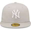 gorra-plana-beige-ajustada-59fifty-league-essential-de-new-york-yankees-mlb-de-new-era