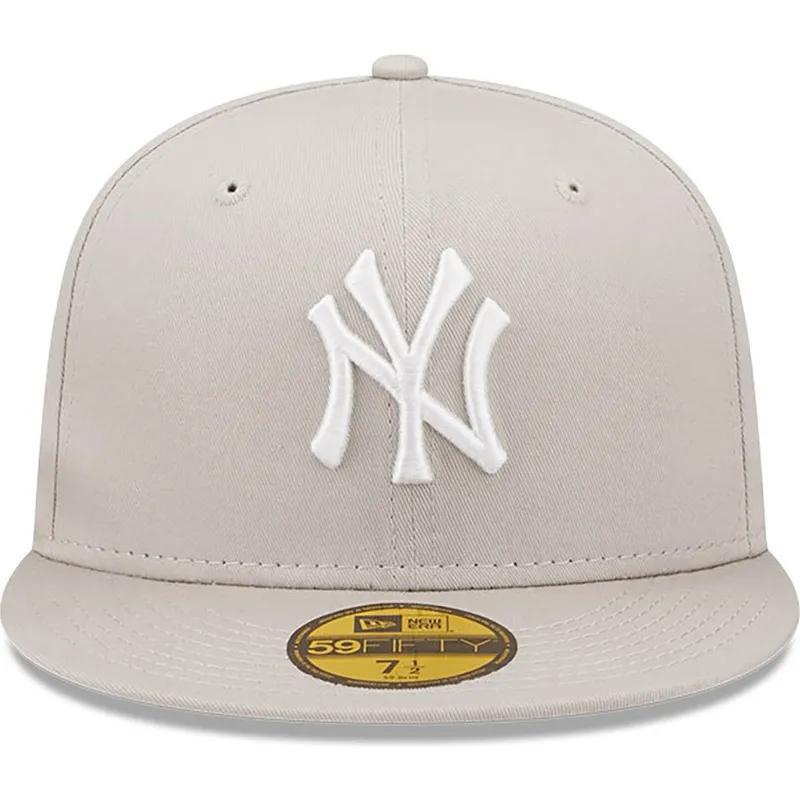cappello-piatto-beige-chiuso-59fifty-league-essential-dei-new-york-yankees-mlb-di-new-era