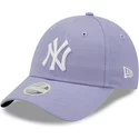 gorra-curva-violeta-ajustable-para-mujer-9forty-league-essential-de-new-york-yankees-mlb-de-new-era