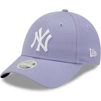 Gorra curva violeta ajustable para mujer 9FORTY League Essential de New York Yankees MLB de New Era