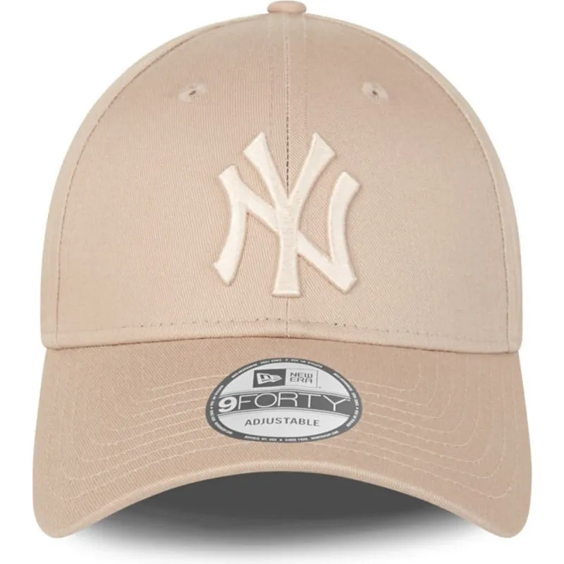 petten-gebogen-beige-verstelbare-band-9forty-league-essential-van-new-york-yankees-mlb-van-new-era
