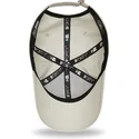 verstellbare-beige-damenkappe-mit-gebogenem-schirm-9forty-league-essential-der-new-york-yankees-mlb-von-new-era