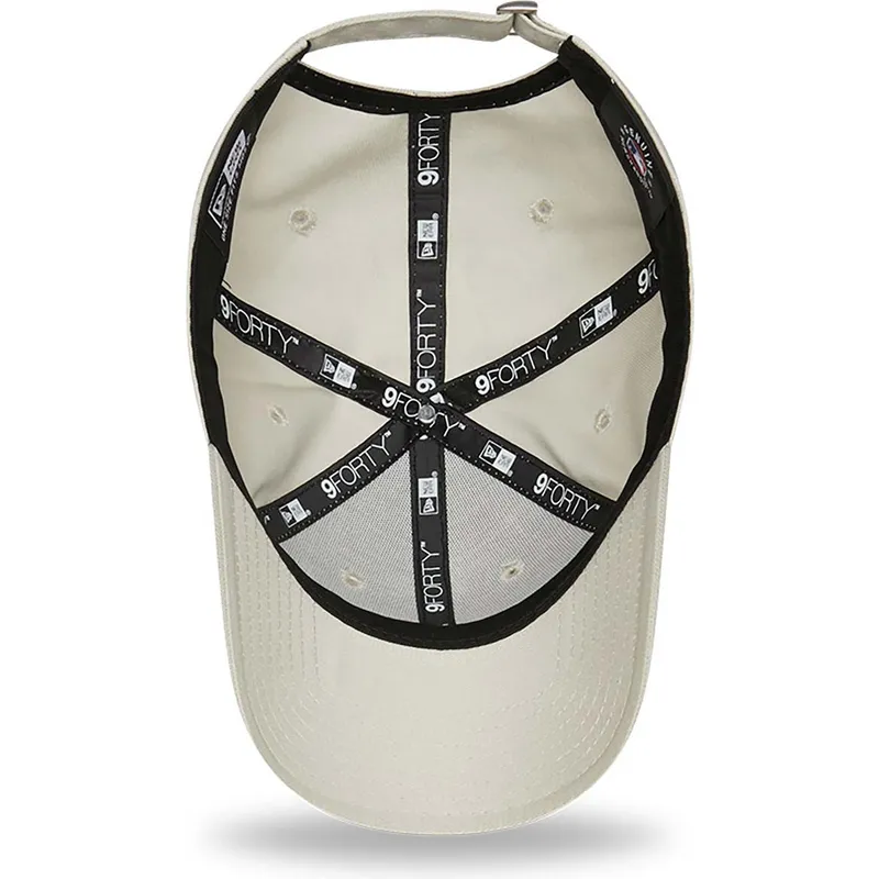 petten-gebogen-beige-verstelbare-band-9forty-league-essential-van-new-york-yankees-mlb-van-new-era
