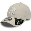 buet-beige-justerbar-9forty-repreve-league-essential-kasket-fra-new-york-yankees-mlb-fra-new-era