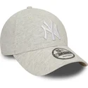 casquette-courbee-beige-ajustable-9forty-pull-essential-new-york-yankees-mlb-new-era