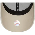 casquette-courbee-beige-ajustable-9forty-pull-essential-new-york-yankees-mlb-new-era