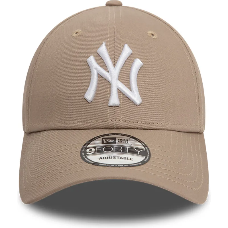 jasnobrazowa-regulowana-czapka-z-zakrzywionym-daszkiem-9forty-league-essential-new-york-yankees-mlb-new-era