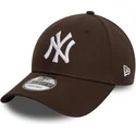 casquette-courbee-marron-fonce-ajustable-9forty-league-essential-new-york-yankees-mlb-new-era