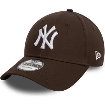 Mørk brun justerbar kurvet kasket 9FORTY League Essential fra New York Yankees MLB fra New Era