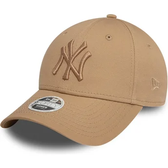 9FORTY League Essential New York Yankees MLB justerbar lysebrun buet kasket med lysebrunt logo til kvinder fra New Era