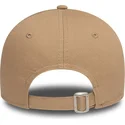 casquette-courbee-marron-claire-ajustable-avec-logo-marron-claire-femme-9forty-league-essential-new-york-yankees-mlb-new-era