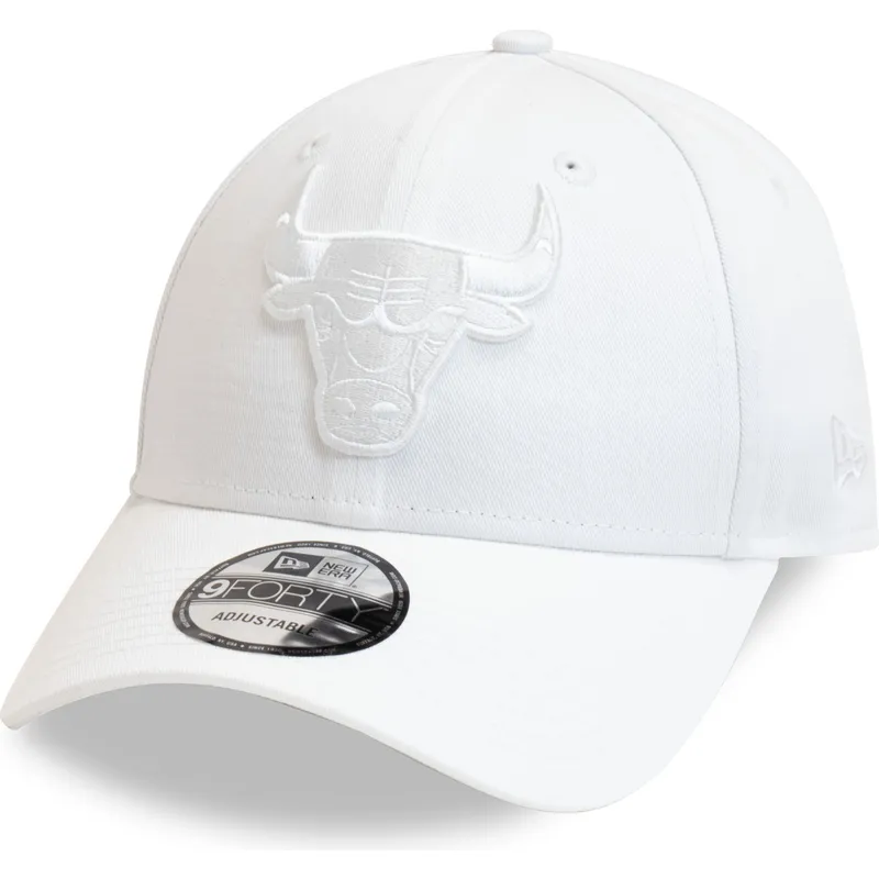 petten-gebogen-wit-verstelbaar-9forty-essential-van-chicago-bulls-nba-van-new-era