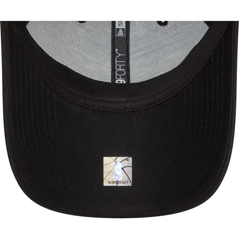 petten-gebogen-zwart-verstelbare-band-9forty-essential-van-chicago-bulls-nba-van-new-era petten-gebogen-zwart-verstelbare-band-9forty-essential-van-chicago-bulls-nba-van-new-era