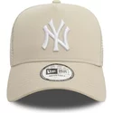 new-era-white-logo-a-frame-league-essential-new-york-yankees-mlb-beige-trucker-hat