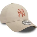 petten-gebogen-beige-verstelbaar-9forty-seasonal-infill-van-new-york-yankees-mlb-van-new-era