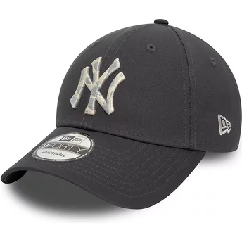 Gorra curva gris ajustable 9FORTY Animal Infill de New York Yankees MLB de New Era