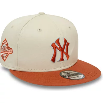 Gorra plana beige y marrón snapback 9FIFTY Patch de New York Yankees MLB de New Era