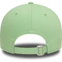 casquette-courbee-verte-claire-ajustable-9forty-essential-new-era