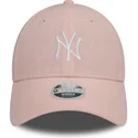 rosa-justerbar-kurvkeps-for-kvinnor-9forty-linen-new-york-yankees-mlb-fran-new-era