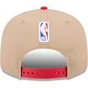 casquette-plate-marron-et-rouge-snapback-9fifty-draft-2024-chicago-bulls-nba-new-era