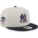 casquette-plate-beige-et-bleue-marine-snapback-9fifty-4th-of-july-new-york-yankees-mlb-new-era