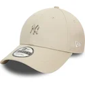 petten-gebogen-beige-verstelbaar-9forty-metallic-pin-van-new-york-yankees-mlb-van-new-era
