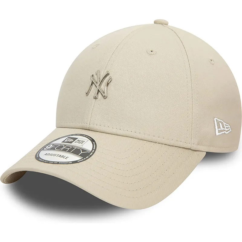 petten-gebogen-beige-verstelbaar-9forty-metallic-pin-van-new-york-yankees-mlb-van-new-era