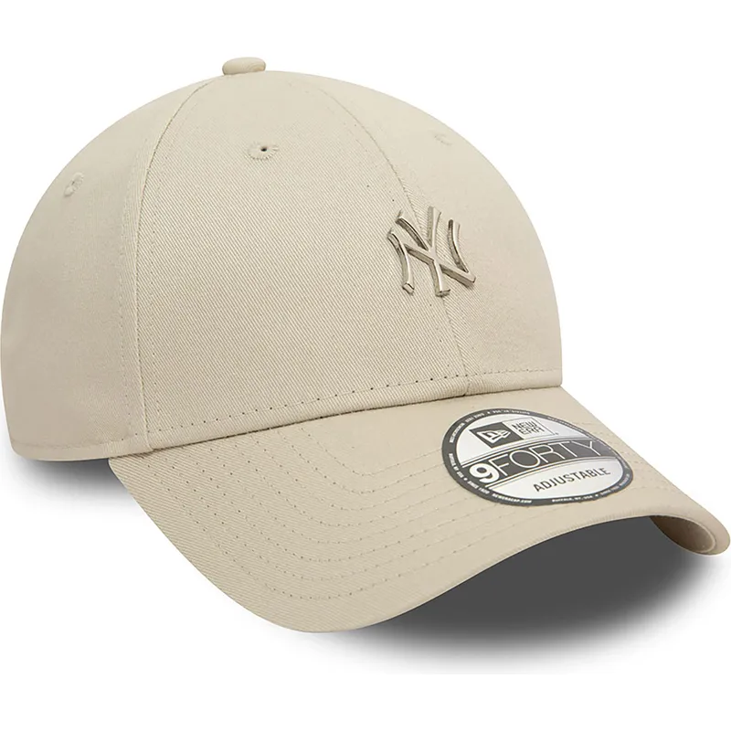 petten-gebogen-beige-verstelbaar-9forty-metallic-pin-van-new-york-yankees-mlb-van-new-era