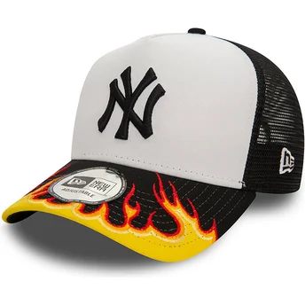 Vit och svart A Frame Flame truckerkeps från New York Yankees MLB av New Era