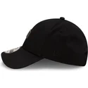 sort-justerbar-9forty-matte-metal-kasket-med-buet-skygge-fra-red-bull-racing-formula-1-af-new-era