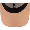 beige-justerbar-buet-kasket-9forty-seasonal-fra-mclaren-racing-formula-1-af-new-era