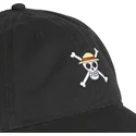 czarna-zakrzywiona-regulowana-czapka-straw-hat-pirates-skucd-one-piece-od-capslab