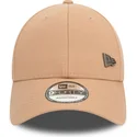 lys-pink-justerbar-9forty-kasket-med-buet-skygge-og-pin-fra-new-era