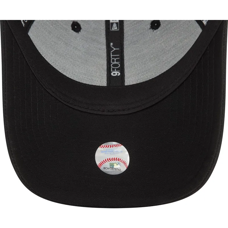 schwarze-verstellbare-curved-cap-9forty-check-infill-der-new-york-yankees-mlb-von-new-era