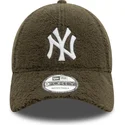 zielona-zakrzywiona-czapka-regulowana-9forty-borg-new-york-yankees-mlb-od-new-era