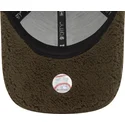 zielona-zakrzywiona-czapka-regulowana-9forty-borg-new-york-yankees-mlb-od-new-era
