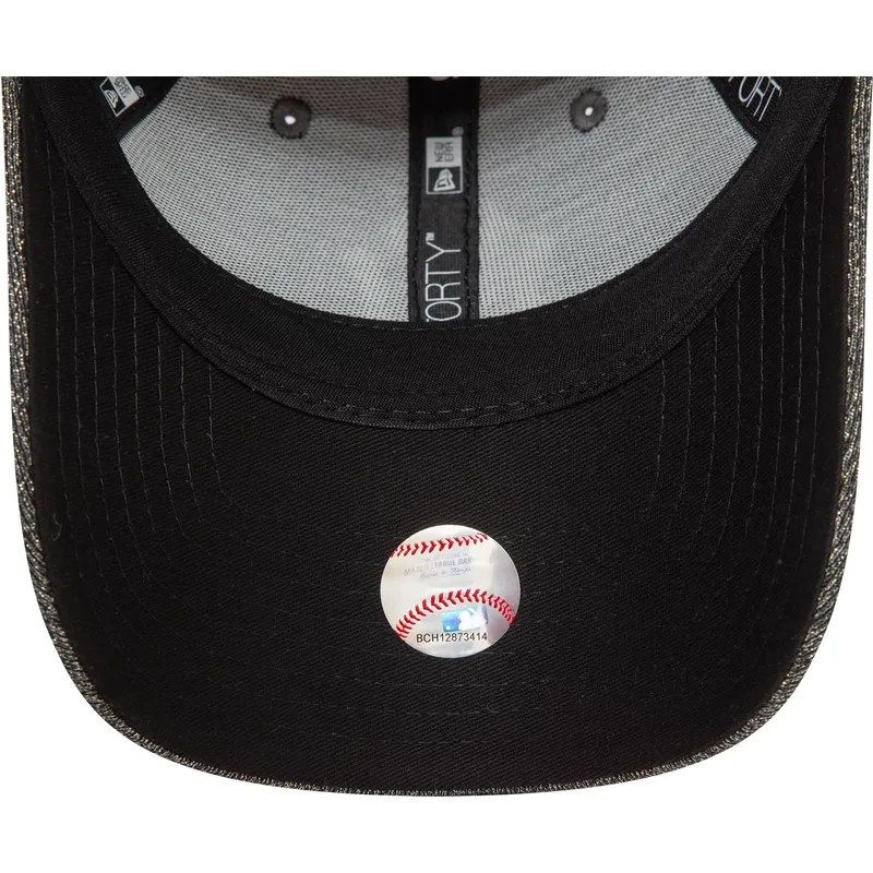 svart-bojd-justerbar-keps-for-dam-9forty-glitter-fran-new-york-yankees-mlb-av-new-era