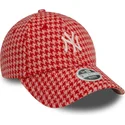 rosa-verstellbare-curved-cap-fur-damen-9forty-houndstooth-der-new-york-yankees-mlb-von-new-era