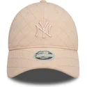 casquette-courbee-rose-ajustable-pour-femme-9twenty-padded-new-york-yankees-mlb-new-era