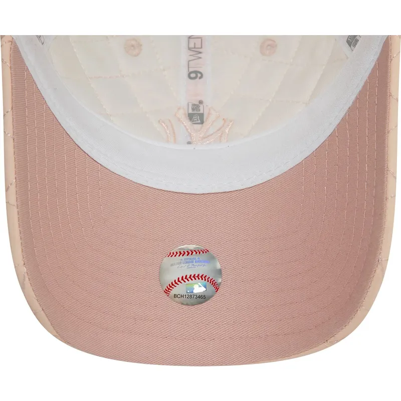 petten-gebogen-roze-verstelbaar-9twenty-padded-van-new-york-yankees-mlb-van-new-era
