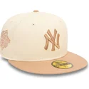 gorra-plana-beige-y-marron-ajustada-59fifty-side-patch-de-new-york-yankees-mlb-de-new-era