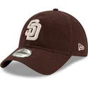 brun-justerbar-buet-kasket-9twenty-core-classic-fra-san-diego-padres-mlb-fra-new-era
