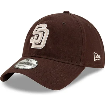 Cappellino curvo marrone regolabile 9TWENTY Core Classic dei San Diego Padres MLB di New Era