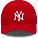 cappellino-curvo-rosso-regolabile-per-bambino-9forty-league-essential-inf-dei-new-york-yankees-mlb-di-new-era